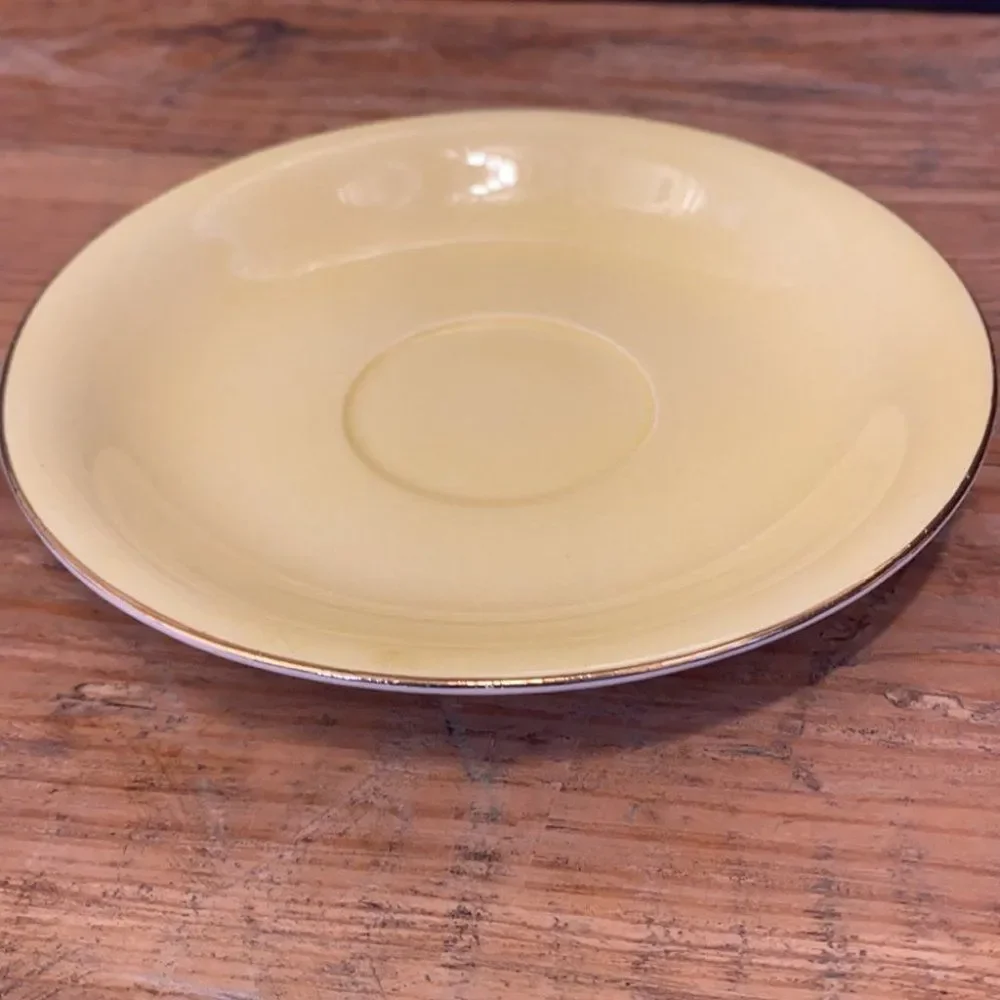 Yellow and Gold Gilt Royal Winston Bone China Tea Cup with flower handle - Picture 8 of 10